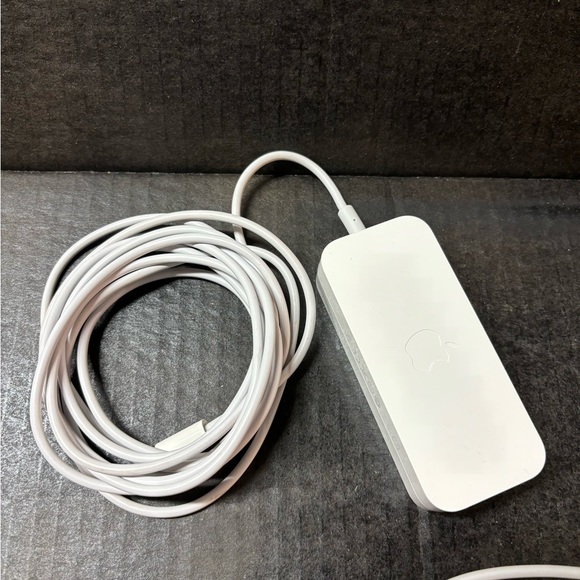 “APPLE” AIrPort Extreme - Picture 3 of 5